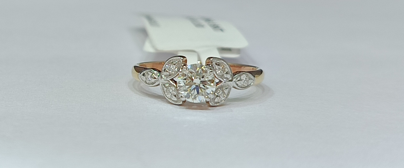 Ladies Ring